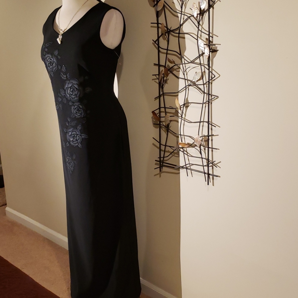 CDC DRESS - Picture 10 of 15